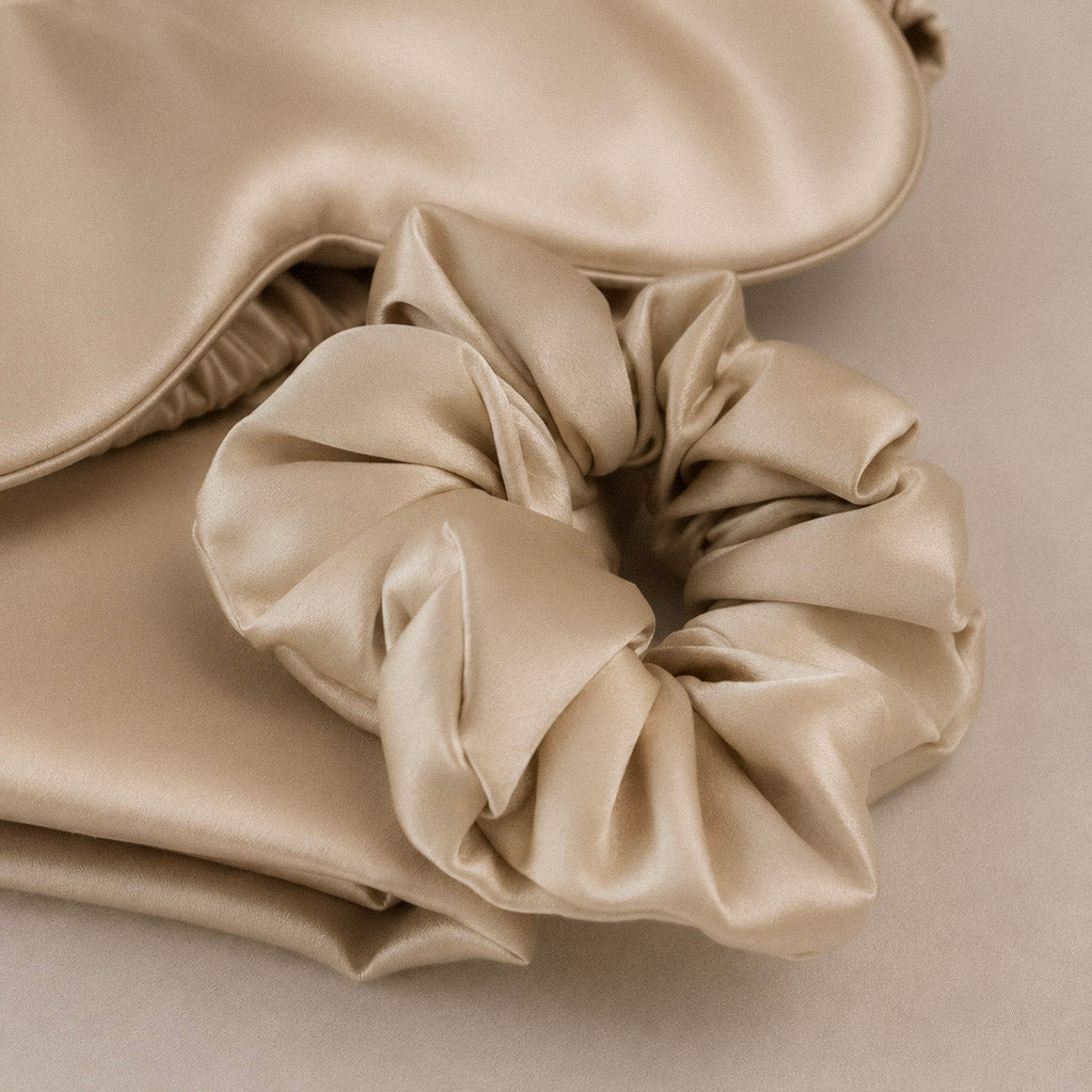 Jedwabna scrunchie w kolorze champagne Lumière